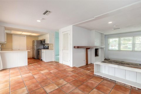 House in New Smyrna Beach, Florida 5 bedrooms, 174.66 sq.m. № 2285441 - photo 13