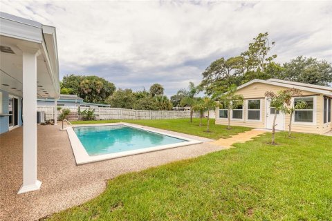 House in New Smyrna Beach, Florida 5 bedrooms, 174.66 sq.m. № 2285441 - photo 29
