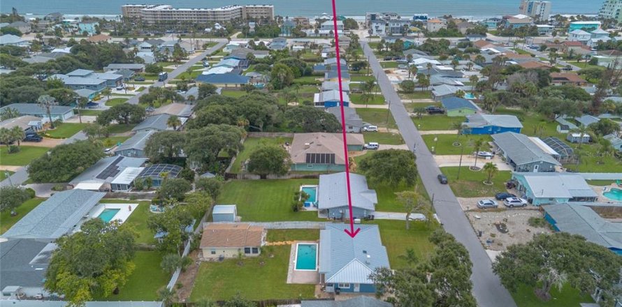 House in New Smyrna Beach, Florida 5 bedrooms, 174.66 sq.m. № 2285441