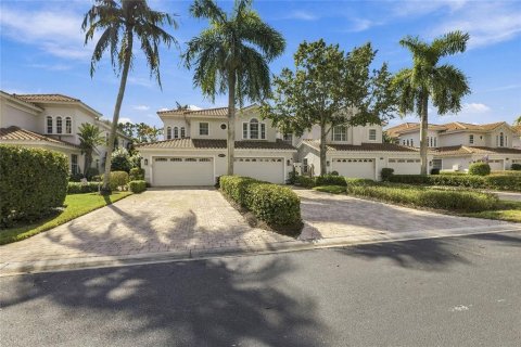 Touwnhouse à Naples, Floride 3 chambres, 279.64 m2 № 2370747