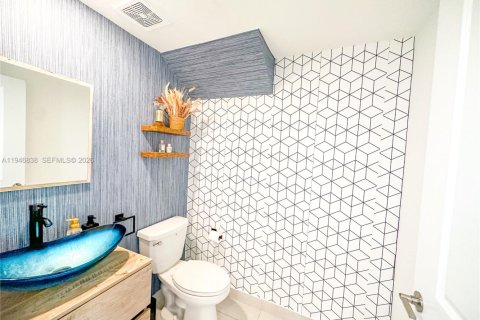 Townhouse in Homestead, Florida 3 bedrooms, 157.47 sq.m. № 2003609 - photo 6