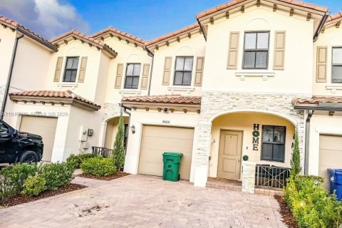 Townhouse in Homestead, Florida 3 bedrooms, 157.47 sq.m. № 2003609
