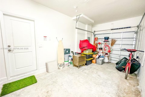 Townhouse in Homestead, Florida 3 bedrooms, 157.47 sq.m. № 2003609 - photo 10