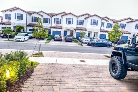 Townhouse in Homestead, Florida 3 bedrooms, 157.47 sq.m. № 2003609 - photo 22