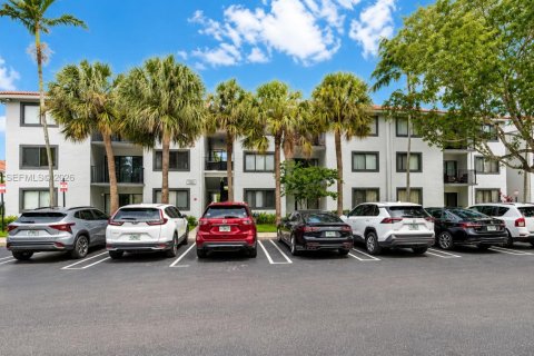 Condominio en venta en Coral Springs, Florida, 2 dormitorios, 91.6 m2 № 2243646 - foto 2