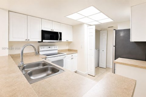 Condominio en venta en Coral Springs, Florida, 2 dormitorios, 91.6 m2 № 2243646 - foto 4