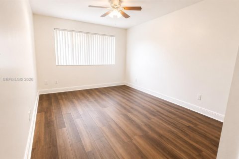 Condominio en venta en Coral Springs, Florida, 2 dormitorios, 91.6 m2 № 2243646 - foto 12