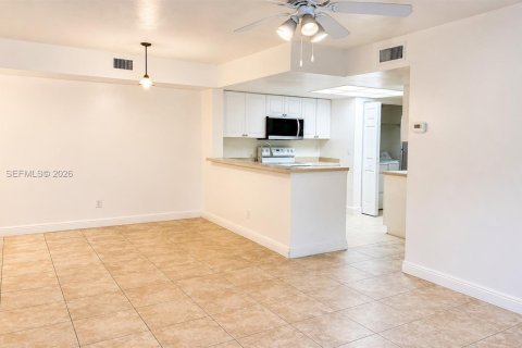 Condominio en venta en Coral Springs, Florida, 2 dormitorios, 91.6 m2 № 2243646 - foto 7