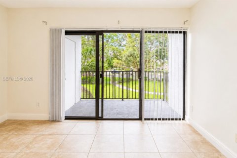 Condominio en venta en Coral Springs, Florida, 2 dormitorios, 91.6 m2 № 2243646 - foto 10