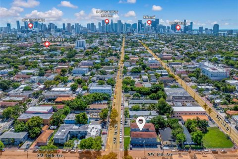 Propiedad comercial en venta en Miami, Florida № 1937850 - foto 20