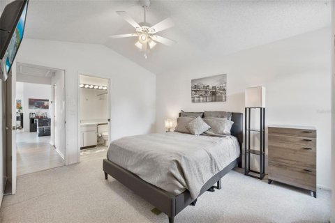 House in Tampa, Florida 2 bedrooms, 101.91 sq.m. № 1775392 - photo 18