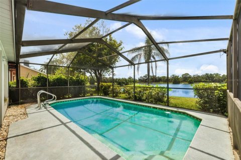 House in Tampa, Florida 2 bedrooms, 101.91 sq.m. № 1775392 - photo 3