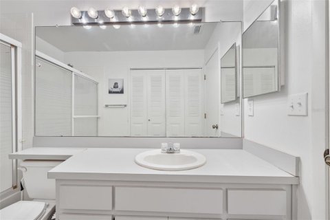 House in Tampa, Florida 2 bedrooms, 101.91 sq.m. № 1775392 - photo 24