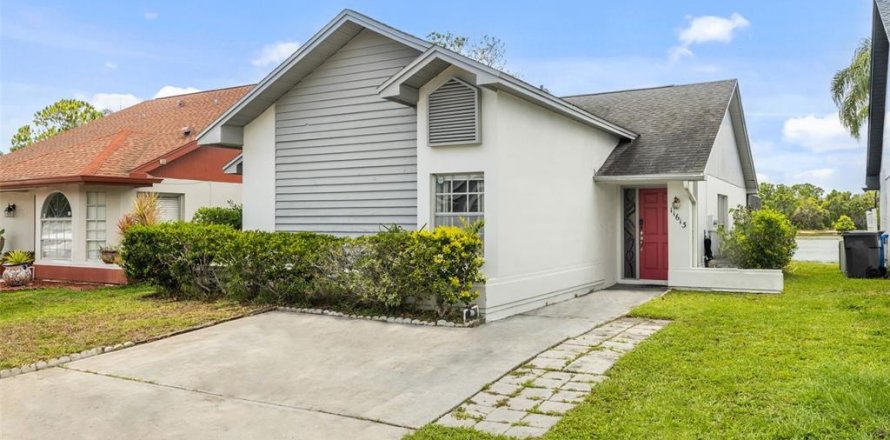 House in Tampa, Florida 2 bedrooms, 101.91 sq.m. № 1775392