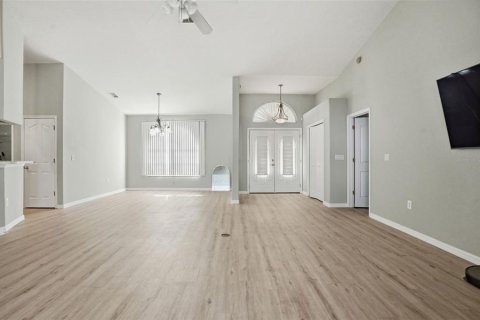 Villa ou maison à vendre à Weeki Wachee, Floride: 3 chambres, 194.35 m2 № 2213140 - photo 8