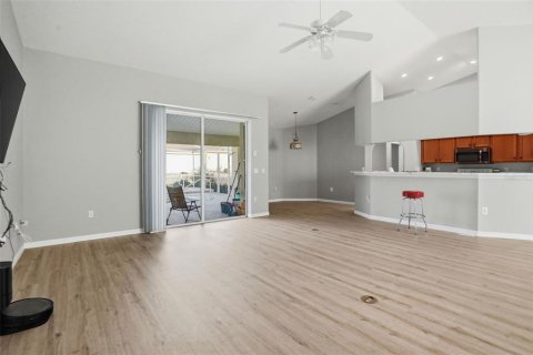 Villa ou maison à vendre à Weeki Wachee, Floride: 3 chambres, 194.35 m2 № 2213140 - photo 19