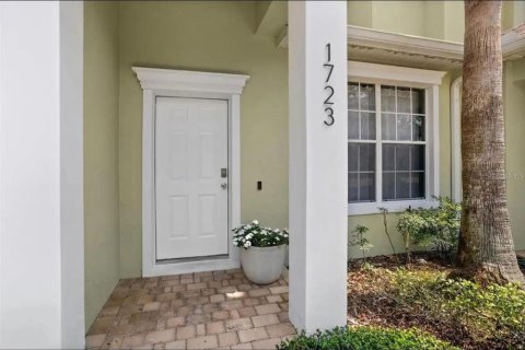 Adosado en venta en Clermont, Florida, 3 dormitorios, 138.8 m2 № 1620144 - foto 1
