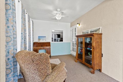 Купить виллу или дом в Флорал-Сити, Флорида 3 комнаты, 152.45м2, № 1631532 - фото 23