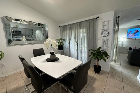 Casa en alquiler en Kissimmee, Florida, 3 dormitorios, 134.15 m2 № 1901765 - foto 17