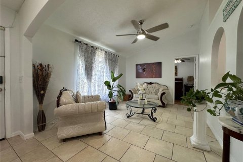 Casa en alquiler en Kissimmee, Florida, 3 dormitorios, 134.15 m2 № 1901765 - foto 8