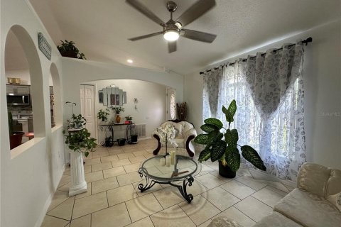 Casa en alquiler en Kissimmee, Florida, 3 dormitorios, 134.15 m2 № 1901765 - foto 15