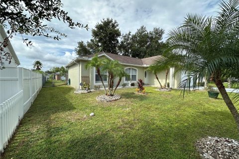 Casa en alquiler en Kissimmee, Florida, 3 dormitorios, 134.15 m2 № 1901765 - foto 3