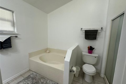 Casa en alquiler en Kissimmee, Florida, 3 dormitorios, 134.15 m2 № 1901765 - foto 14