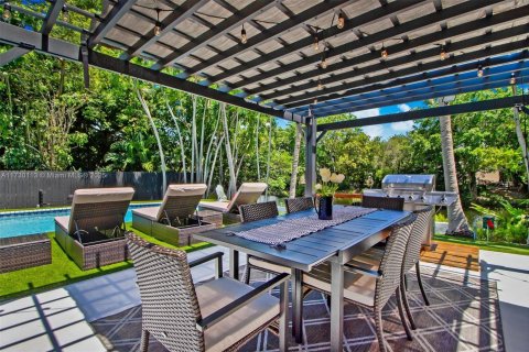 Casa en venta en Miami, Florida, 6 dormitorios, 225.85 m2 № 1860297 - foto 17