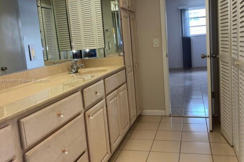 Copropriété à louer à Key Biscayne, Floride: 2 chambres, 105.91 m2 № 1949424 - photo 7