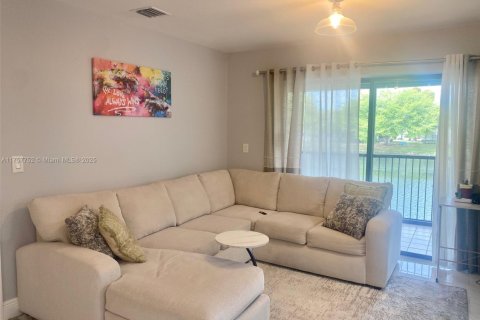 Condominio en venta en Sunrise, Florida, 2 dormitorios, 85.93 m2 № 1926522 - foto 13
