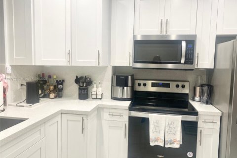 Condominio en venta en Sunrise, Florida, 2 dormitorios, 85.93 m2 № 1926522 - foto 10