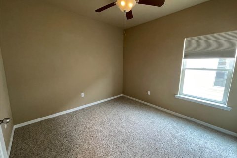 Villa ou maison à louer à Gainesville, Floride: 4 chambres, 214.23 m2 № 2123477 - photo 9
