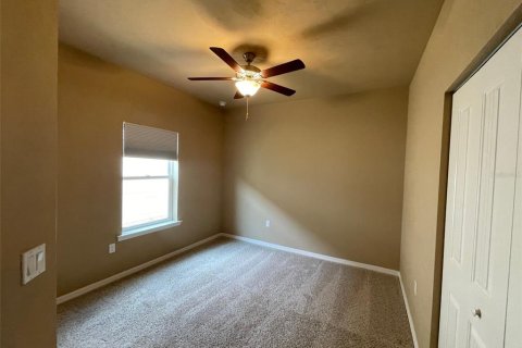 Villa ou maison à louer à Gainesville, Floride: 4 chambres, 214.23 m2 № 2123477 - photo 8