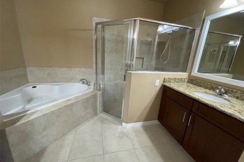 Villa ou maison à louer à Gainesville, Floride: 4 chambres, 214.23 m2 № 2123477 - photo 12
