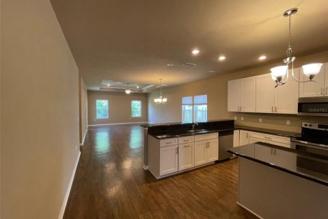 Villa ou maison à louer à Gainesville, Floride: 4 chambres, 214.23 m2 № 2123477 - photo 4