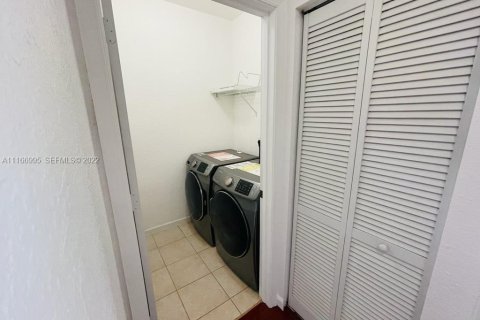 Touwnhouse à louer à North Lauderdale, Floride: 3 chambres, 142.42 m2 № 2265575 - photo 20