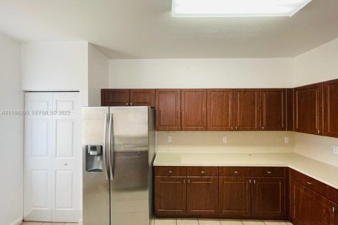 Touwnhouse à louer à North Lauderdale, Floride: 3 chambres, 142.42 m2 № 2265575 - photo 8
