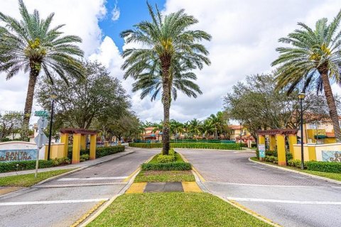 Touwnhouse à louer à North Lauderdale, Floride: 3 chambres, 142.42 m2 № 2265575 - photo 3
