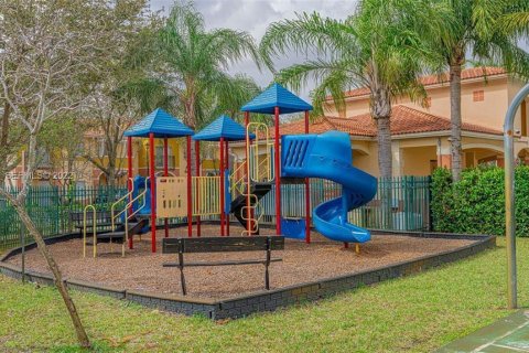 Touwnhouse à louer à North Lauderdale, Floride: 3 chambres, 142.42 m2 № 2265575 - photo 5