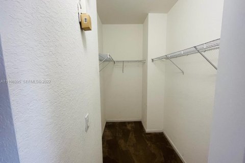 Touwnhouse à louer à North Lauderdale, Floride: 3 chambres, 142.42 m2 № 2265575 - photo 16