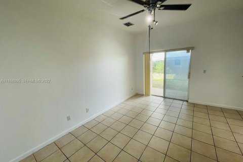 Touwnhouse à louer à North Lauderdale, Floride: 3 chambres, 142.42 m2 № 2265575 - photo 7