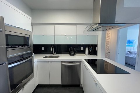 Купить кондоминиум в Майами-Бич, Флорида 1 спальня, 67.54м2, № 1997346 - фото 3