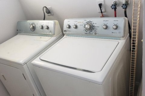 Appartement à louer à Tamarac, Floride: 3 chambres, 166.48 m2 № 1104589 - photo 1