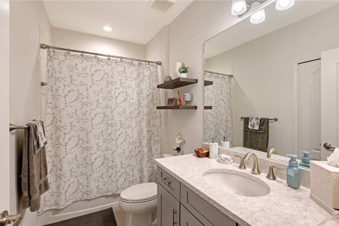 Townhouse in Parrish, Florida 3 bedrooms, 169.27 sq.m. № 1875774 - photo 25