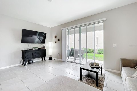 Townhouse in Howey-in-the-Hills, Florida 3 bedrooms, 162.39 sq.m. № 1689814 - photo 18