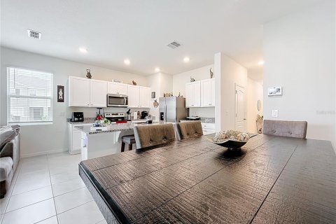 Townhouse in Howey-in-the-Hills, Florida 3 bedrooms, 162.39 sq.m. № 1689814 - photo 22