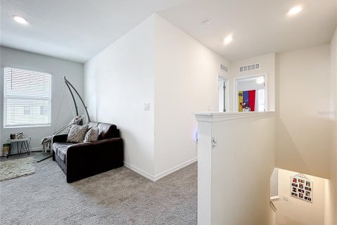 Townhouse in Howey-in-the-Hills, Florida 3 bedrooms, 162.39 sq.m. № 1689814 - photo 28