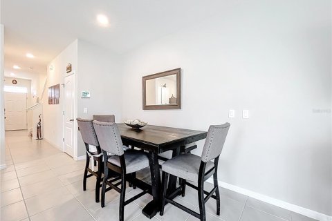 Townhouse in Howey-in-the-Hills, Florida 3 bedrooms, 162.39 sq.m. № 1689814 - photo 20