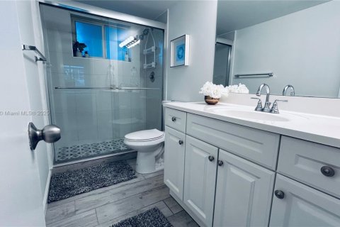 Снять в аренду кондоминиум в Бей-Харбор-Айлендс, Флорида 1 спальня, 88.26м2, № 1949866 - фото 16