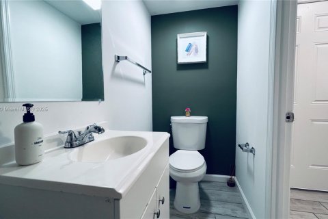 Снять в аренду кондоминиум в Бей-Харбор-Айлендс, Флорида 1 спальня, 88.26м2, № 1949866 - фото 19